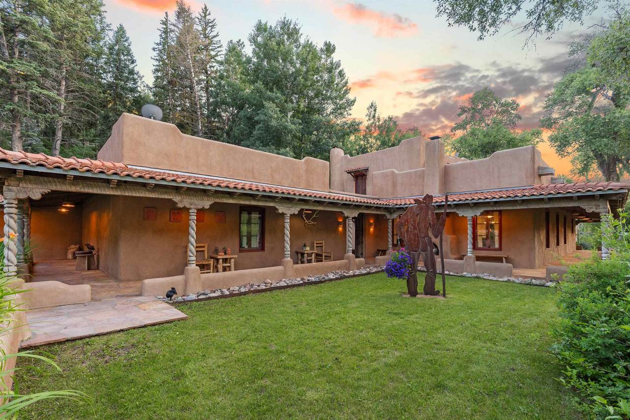 3 Sunset Drive - Photo 1