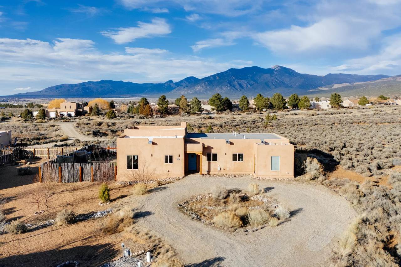 226 Las Olas Dr - Photo 1