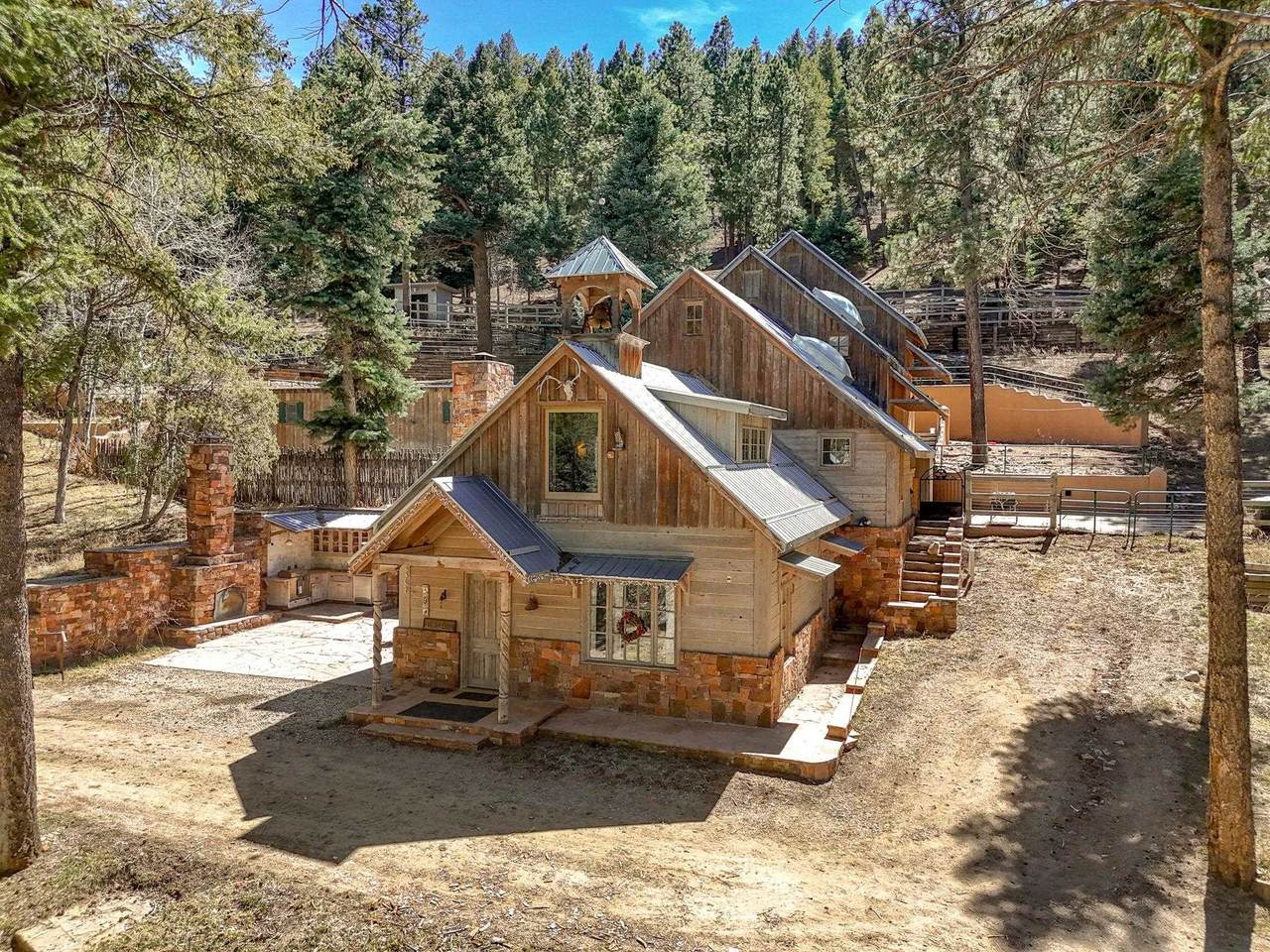 9 Treetop Lane - Photo 1