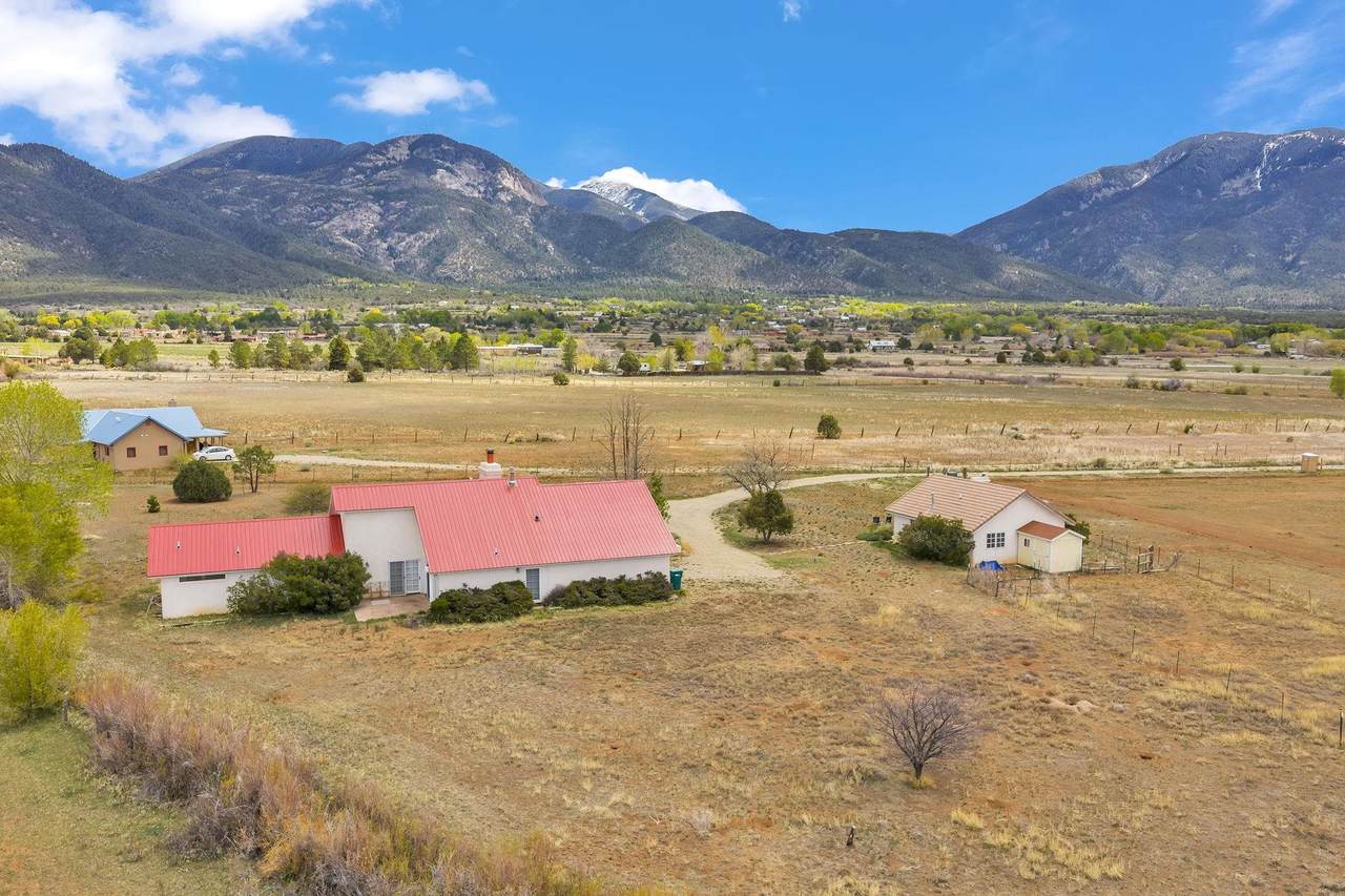 553 Hondo Seco Road - Photo 1