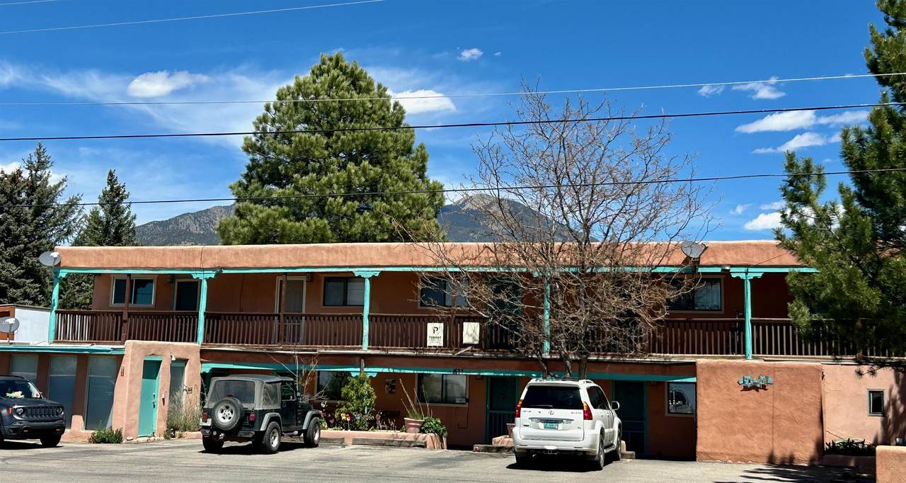 611 Paseo Del Pueblo Norte - Photo 1