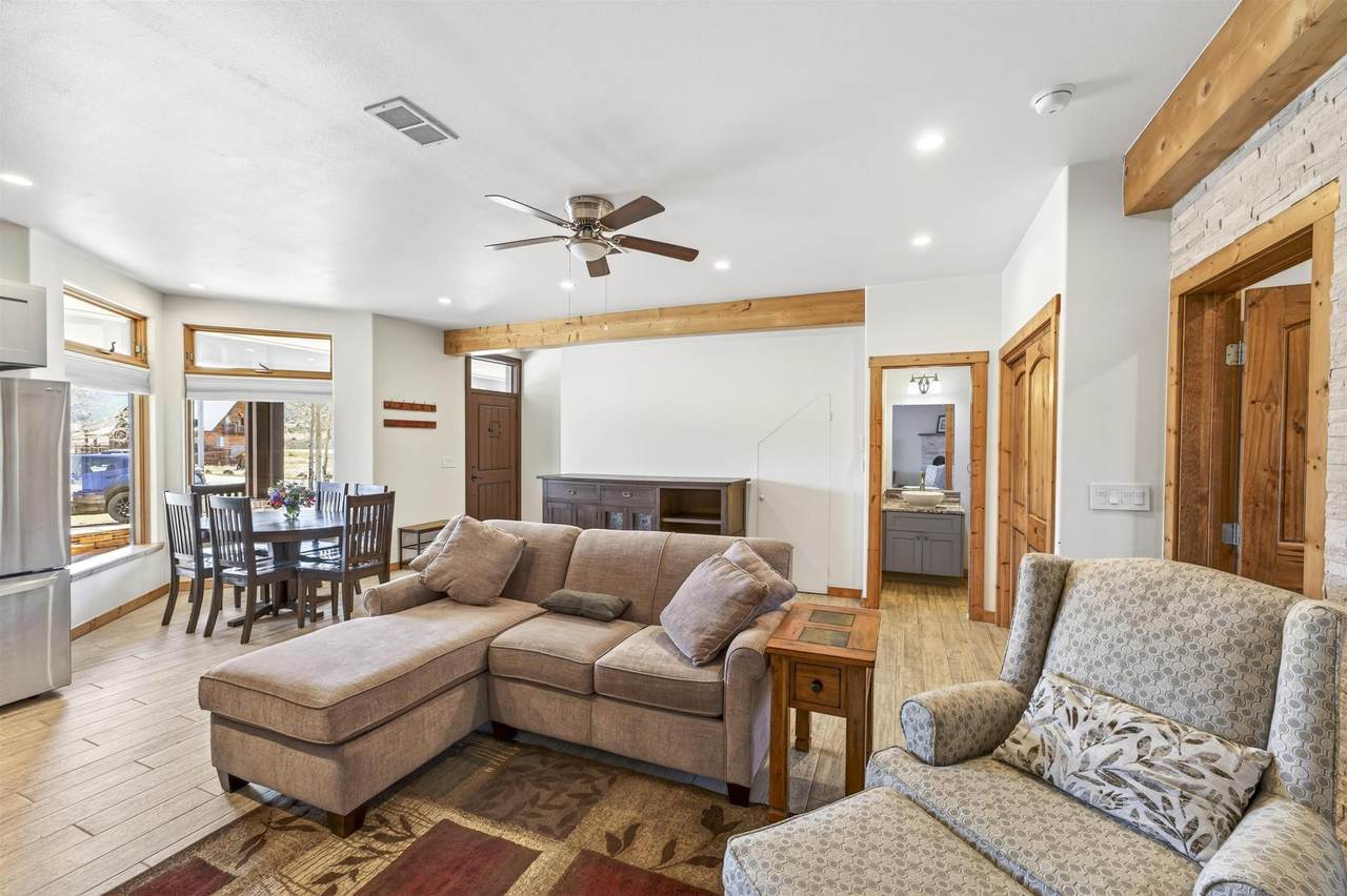 3465 Mountain View Blvd 2A - Photo 1