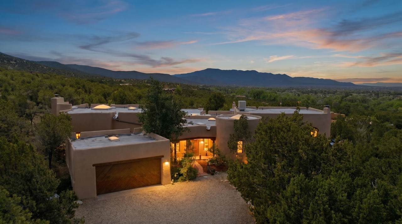 1007 Camino Del Monte - Photo 1