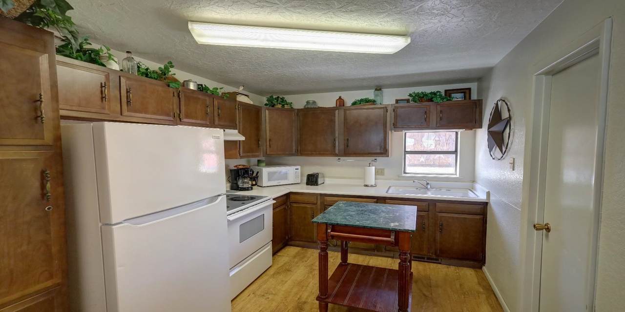 https://bt-photos.global.ssl.fastly.net/taos/1280_boomver_1_115018-2.jpg