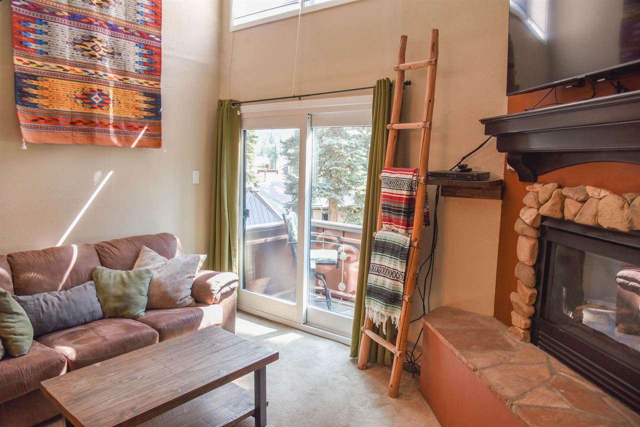 303 Pioneer Rd - Photo 1