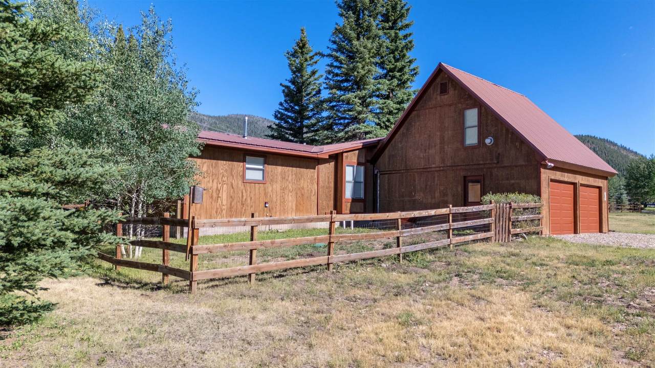 138 Valley Of The Pines Rd - Photo 1