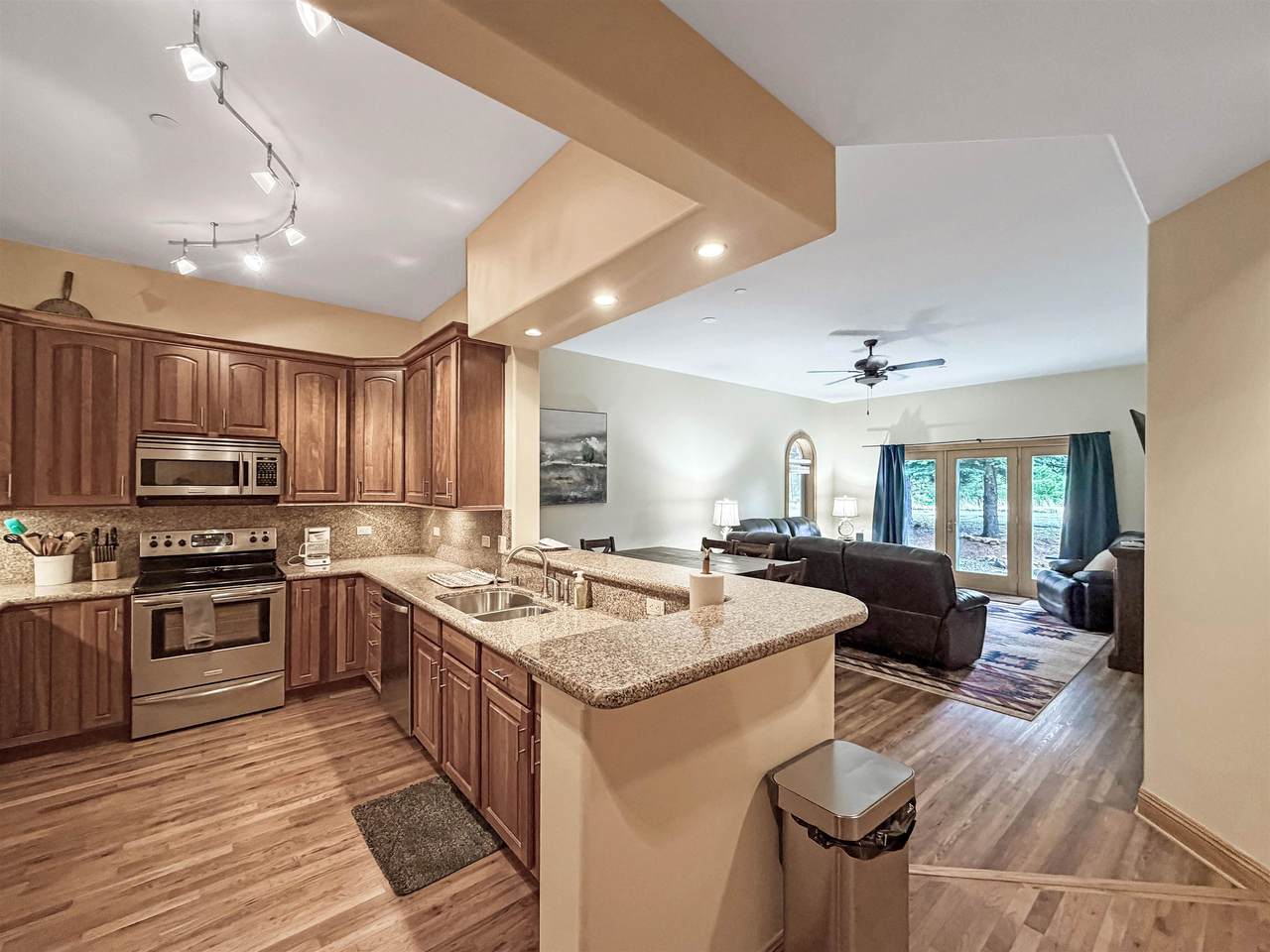 44 Sage Ln Unit 116 - Photo 1