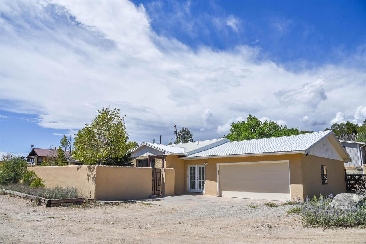 14 Hillside Dr - Photo 1