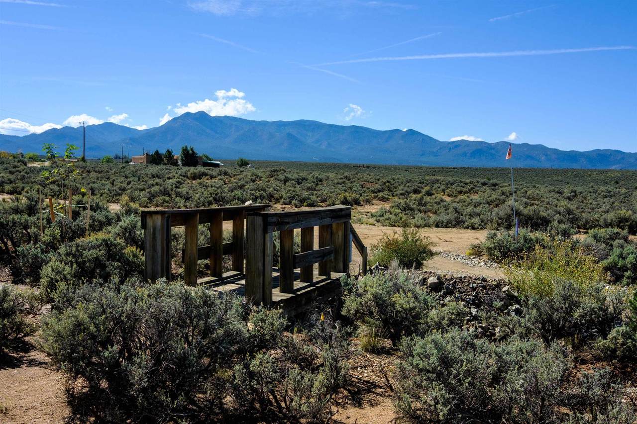 https://bt-photos.global.ssl.fastly.net/taos/1280_boomver_1_115701-2.jpg
