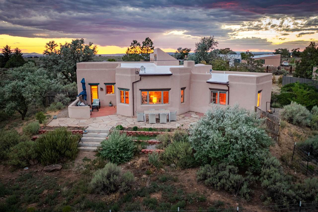 414 Sunrise Lane - Photo 1