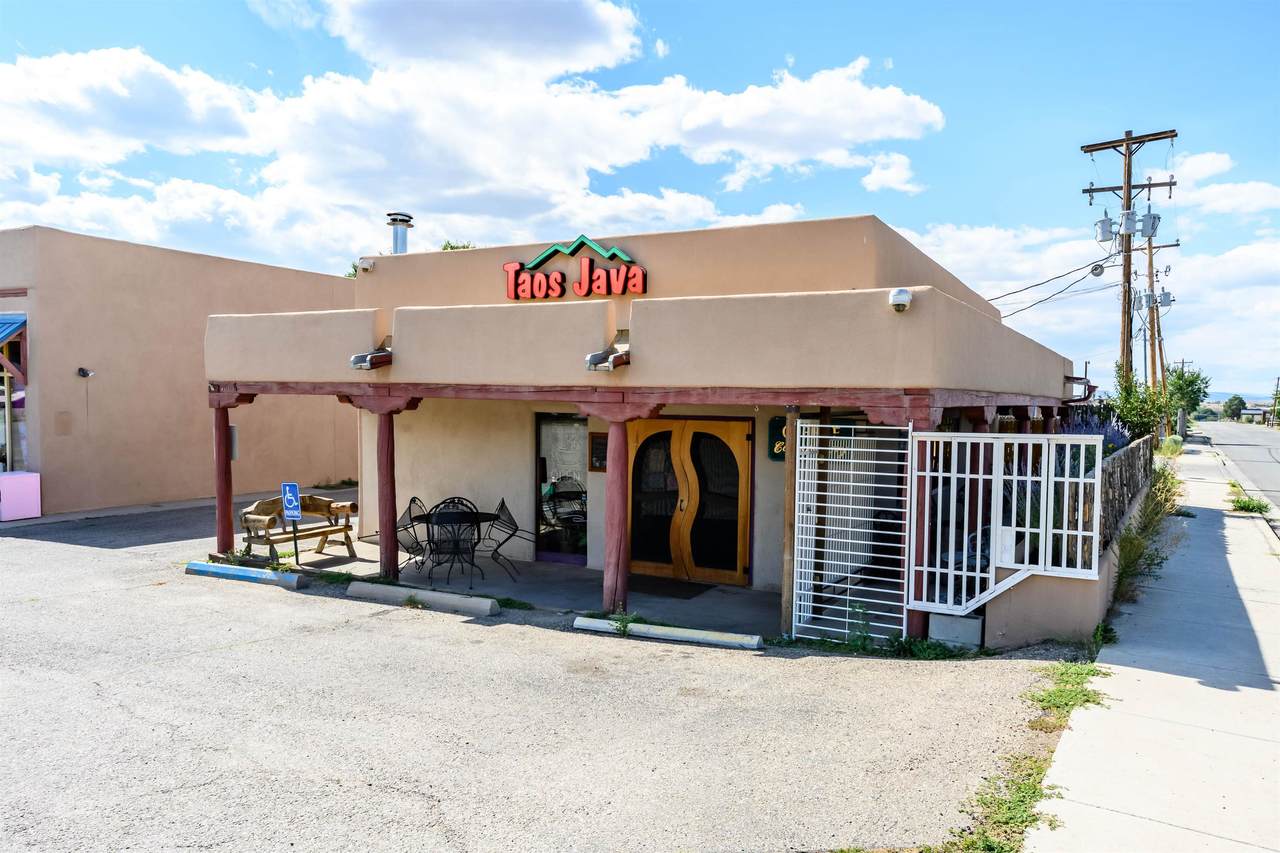 1006 Paseo Del Pueblo Sur - Photo 1