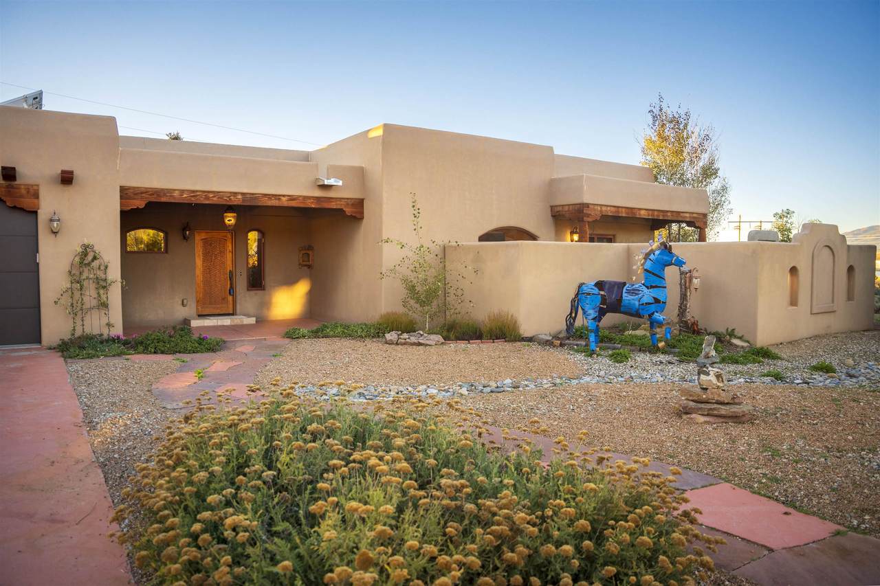 901 Vista Primavera - Photo 1