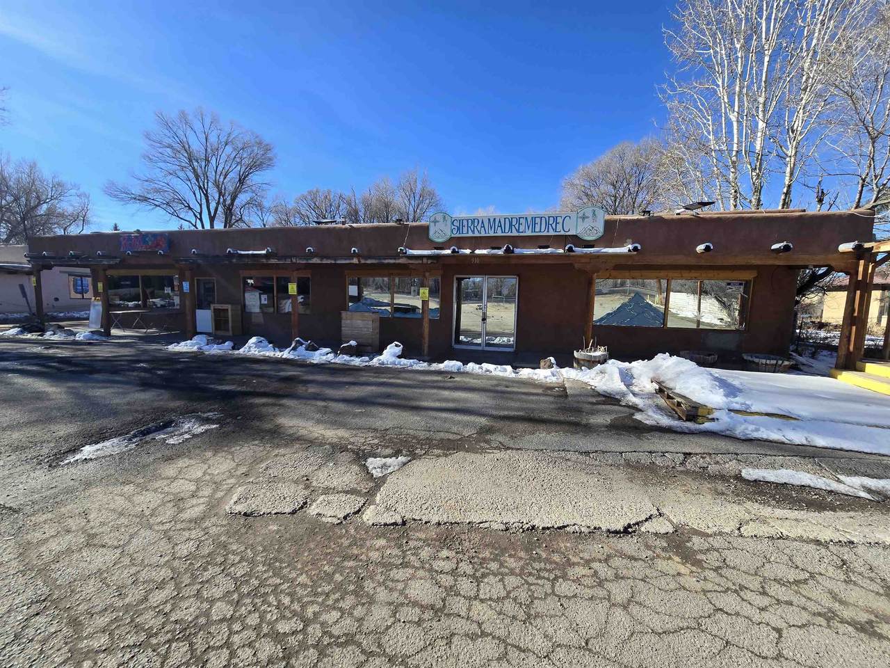 908 910 Paseo Del Pueblo Norte - Photo 1