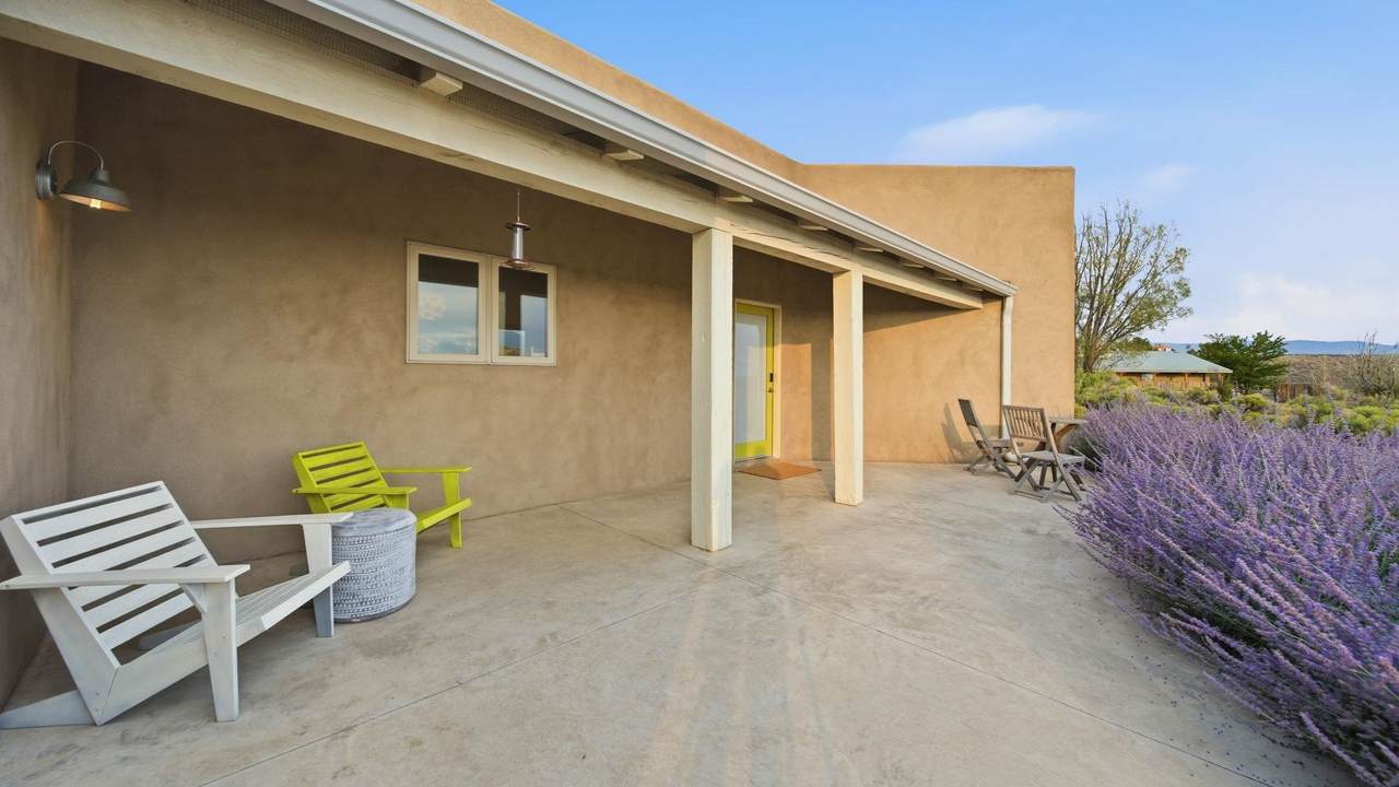 https://bt-photos.global.ssl.fastly.net/taos/1280_boomver_2_115464-2.jpg