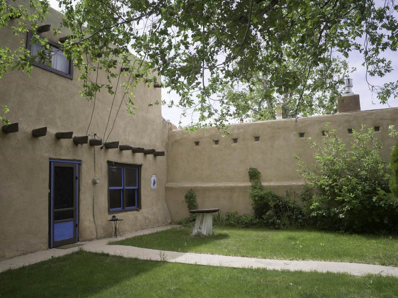 https://bt-photos.global.ssl.fastly.net/taos/1280_boomver_4_114268-2.jpg