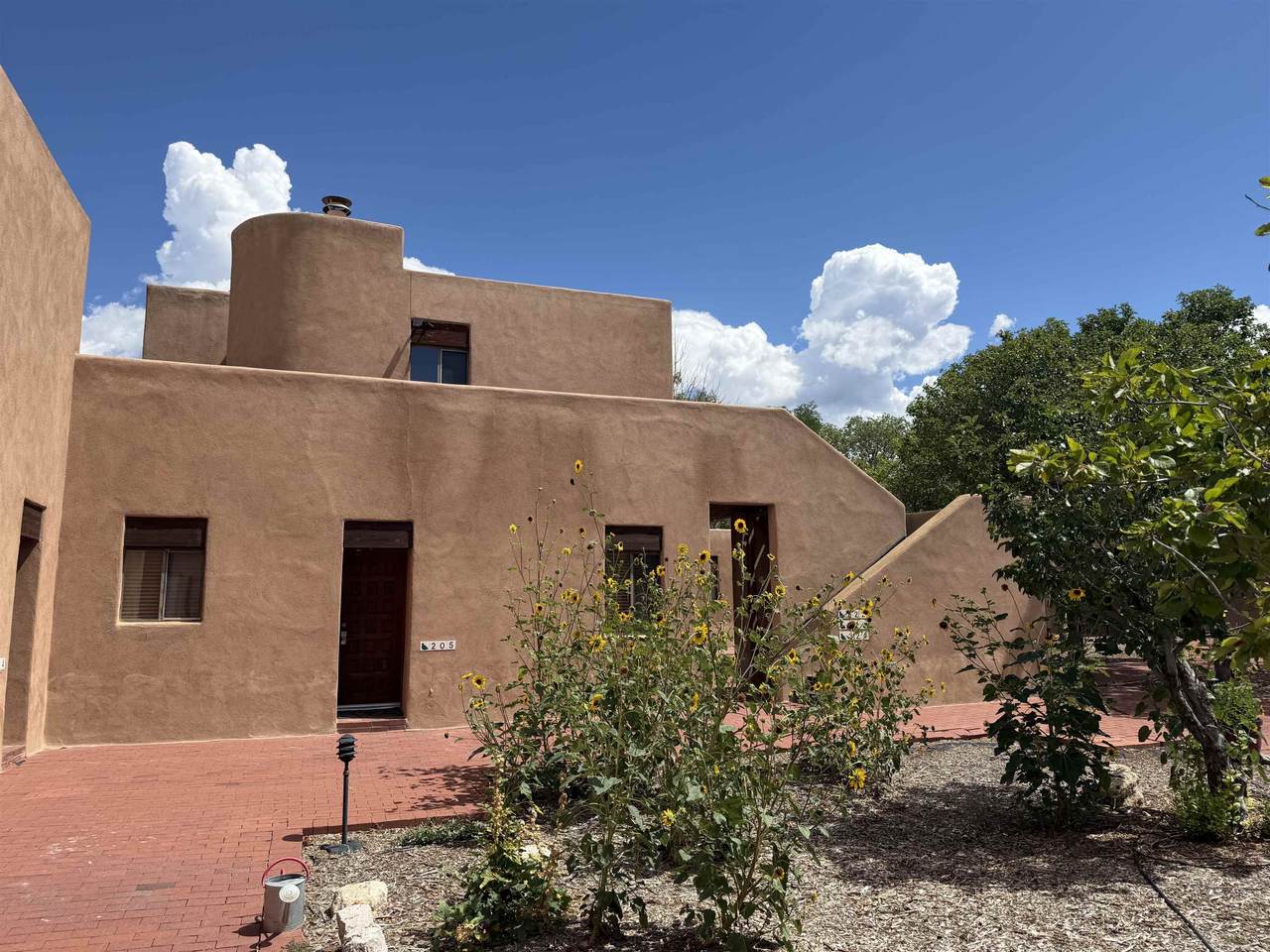 9 Comanche Ct - Photo 1
