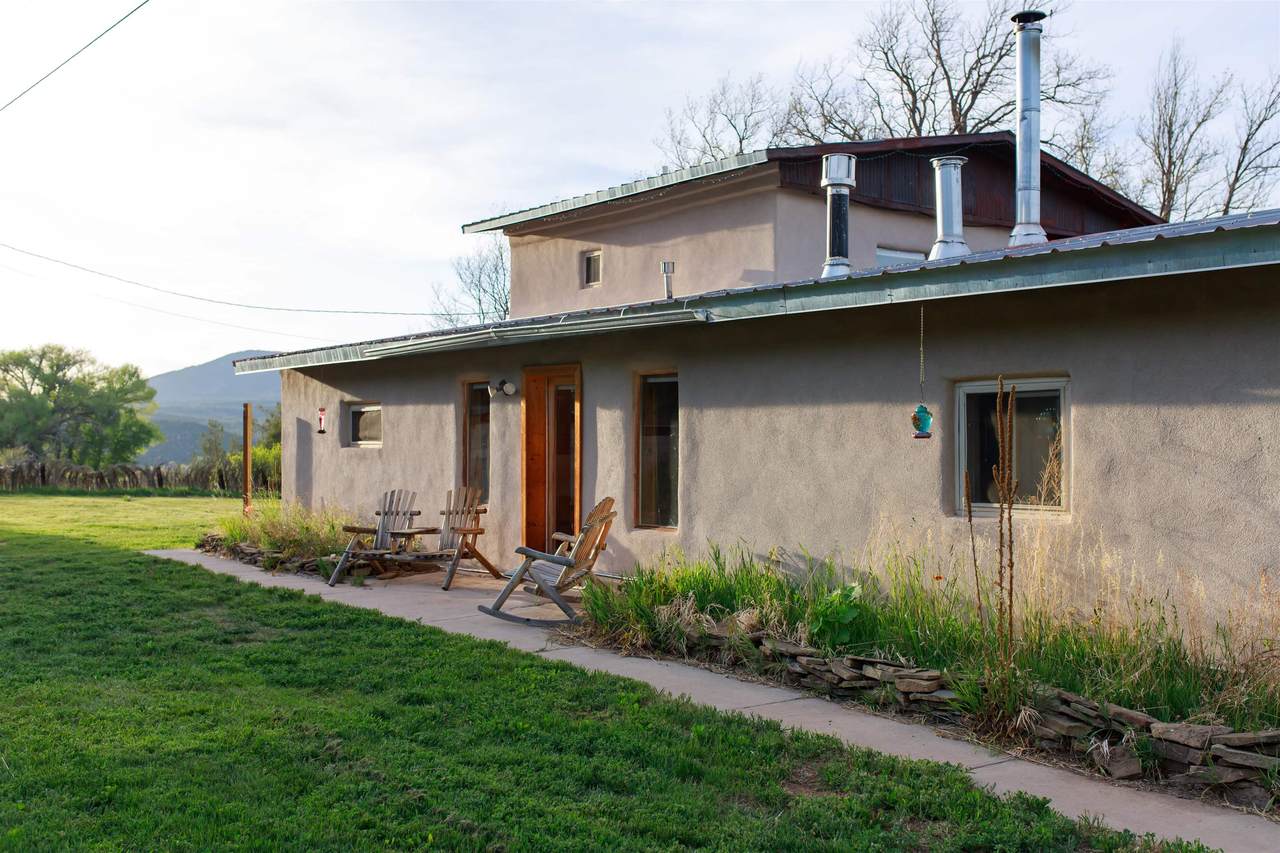 42 Roybal Road - Photo 1