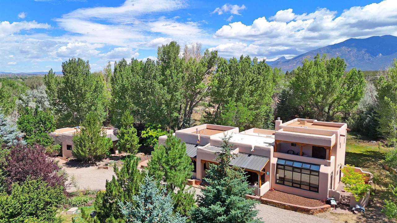 https://bt-photos.global.ssl.fastly.net/taos/1280_boomver_5_114696-2.jpg