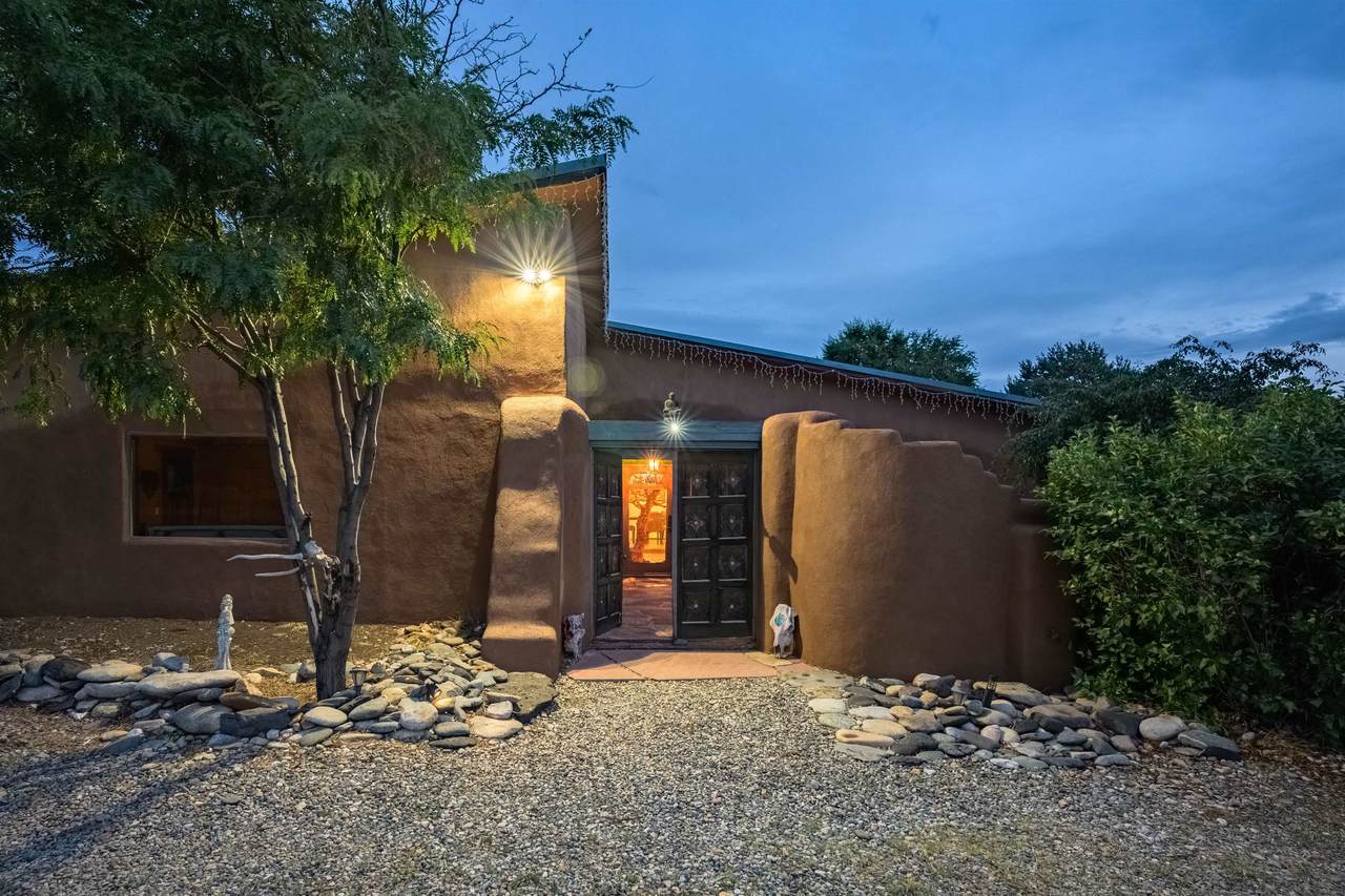 42 Hondo Seco Road - Photo 1