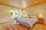 178 Quintana Road - Photo 17