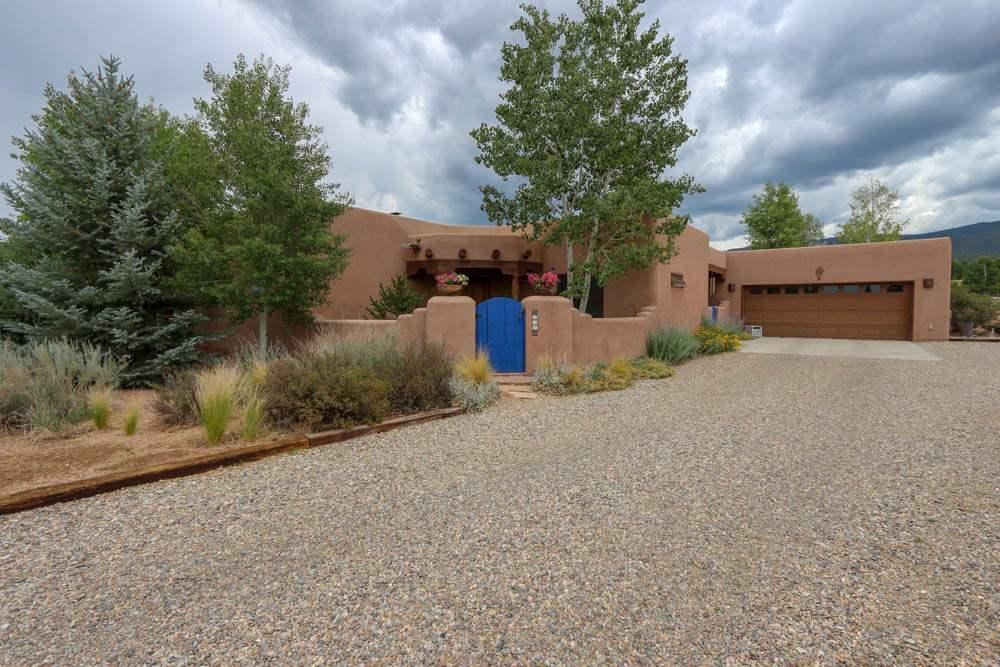318 Vegas De Taos Loop - Photo 1