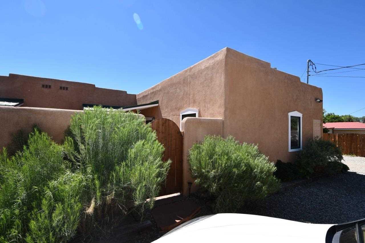 512 Acoma - Photo 1