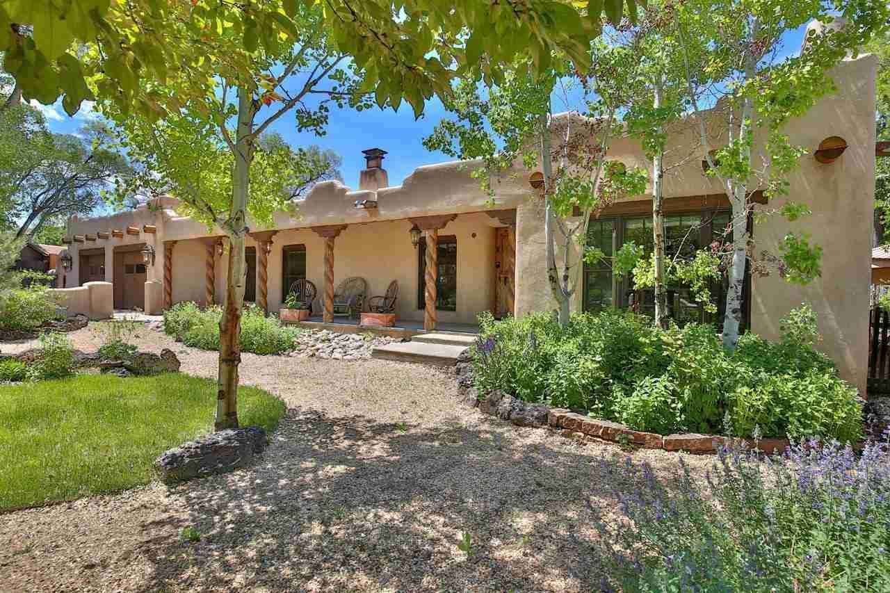 120 Brooks Street - Photo 1