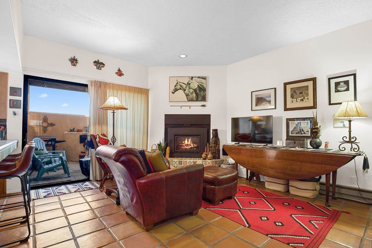 9 Comanche Ct - Photo 1