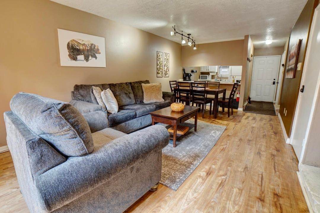 19 Jackson Hole Rd - Photo 1