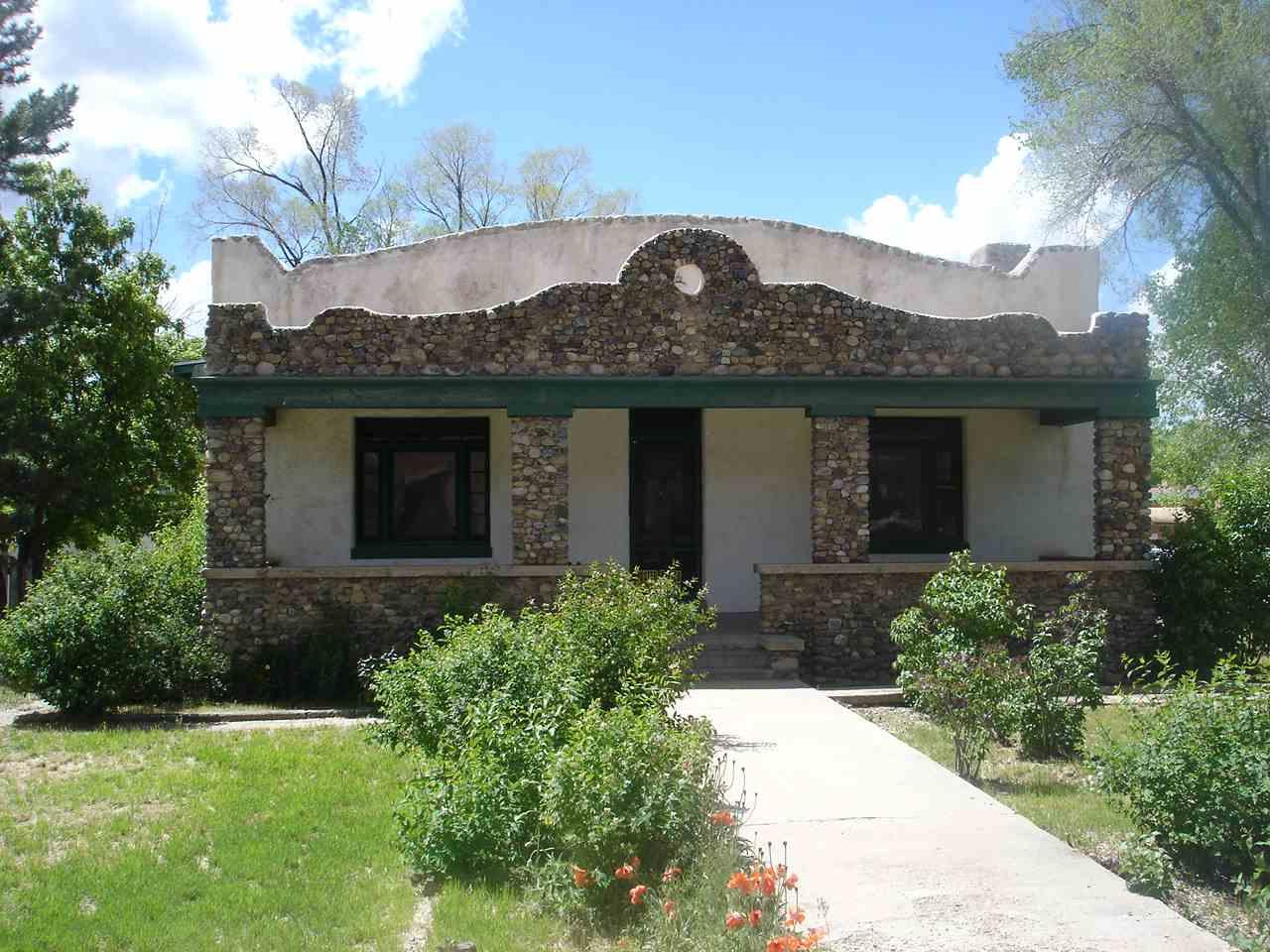 122 Paseo Del Pueblo Norte - Photo 1