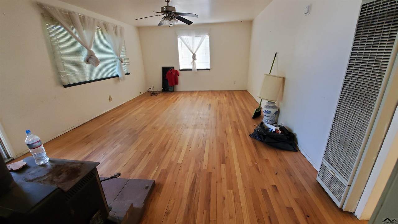 1625 Walbridge Street - Photo 1