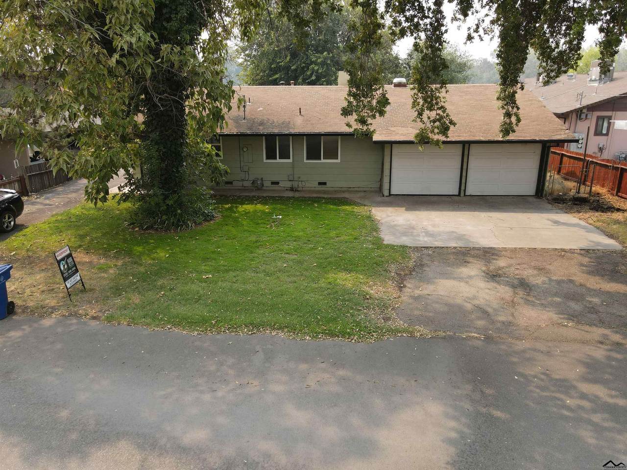1025 Lakeside Drive - Photo 1