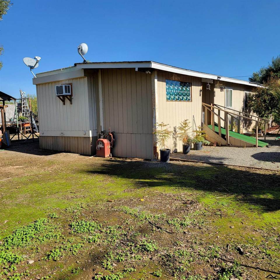 22350 Rodeo Avenue - Photo 1