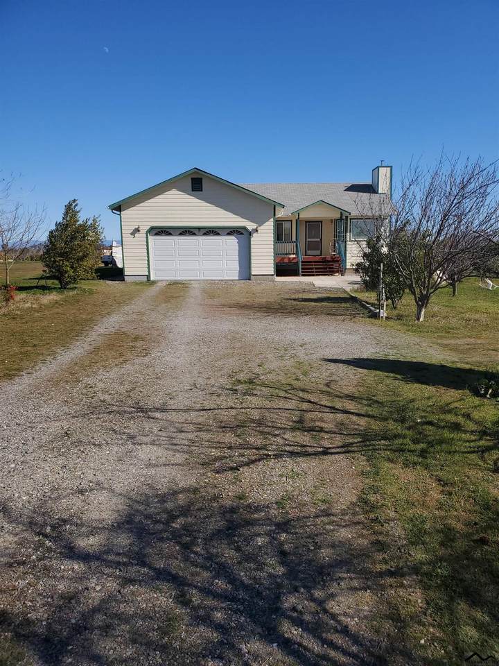 3290 Pathway Court - Photo 1