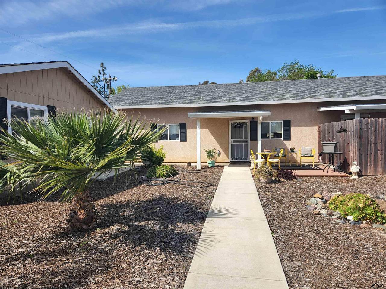 210 Blackburn Avenue - Photo 1