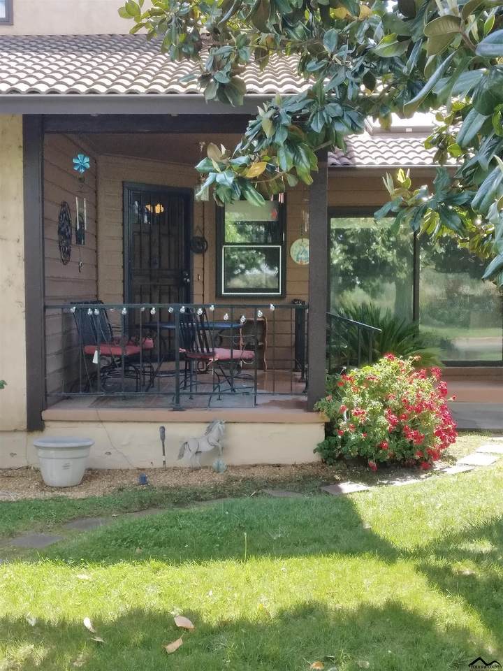 22048 Grove Circle - Photo 1