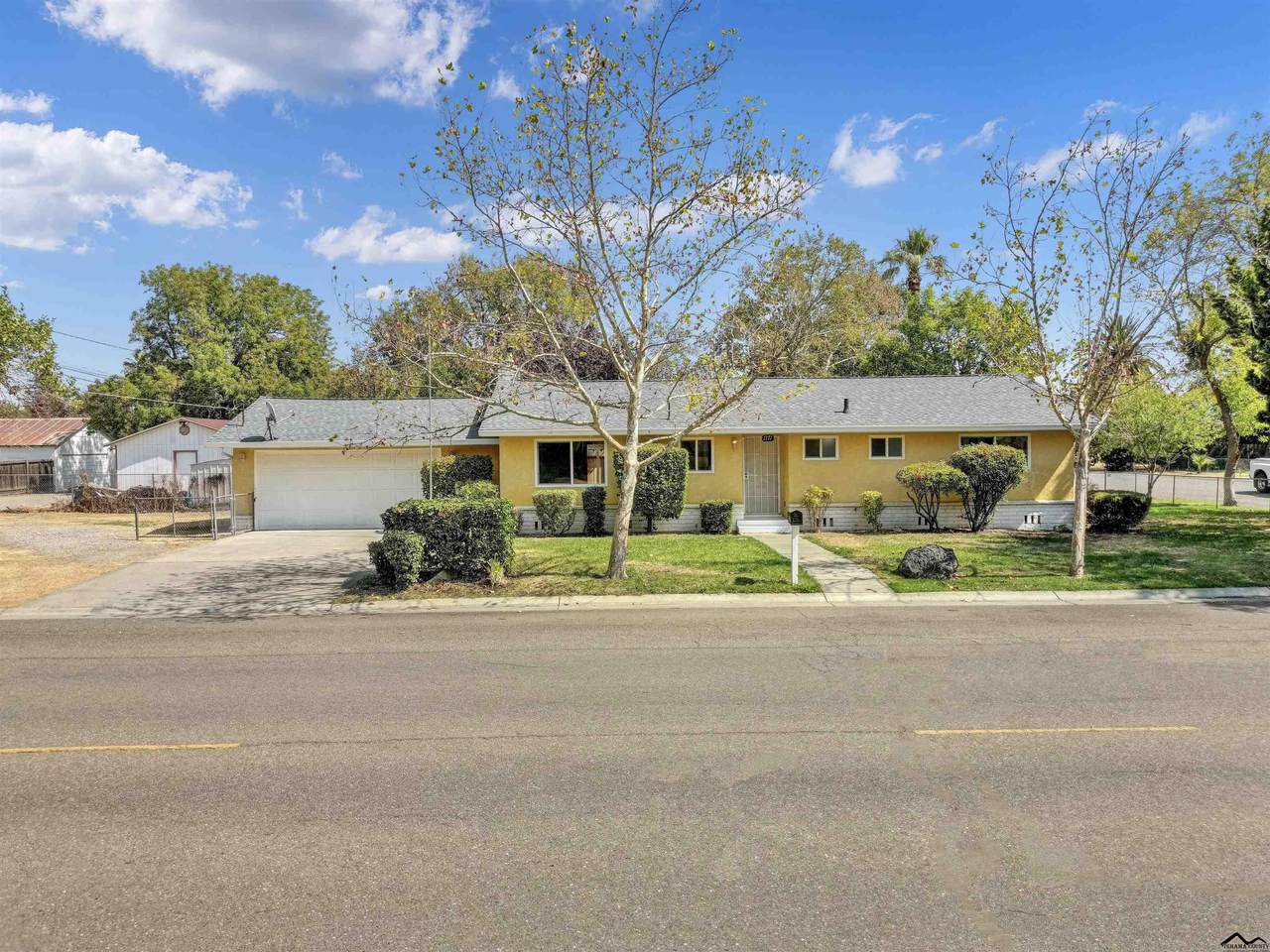 1171 Peach Street - Photo 1