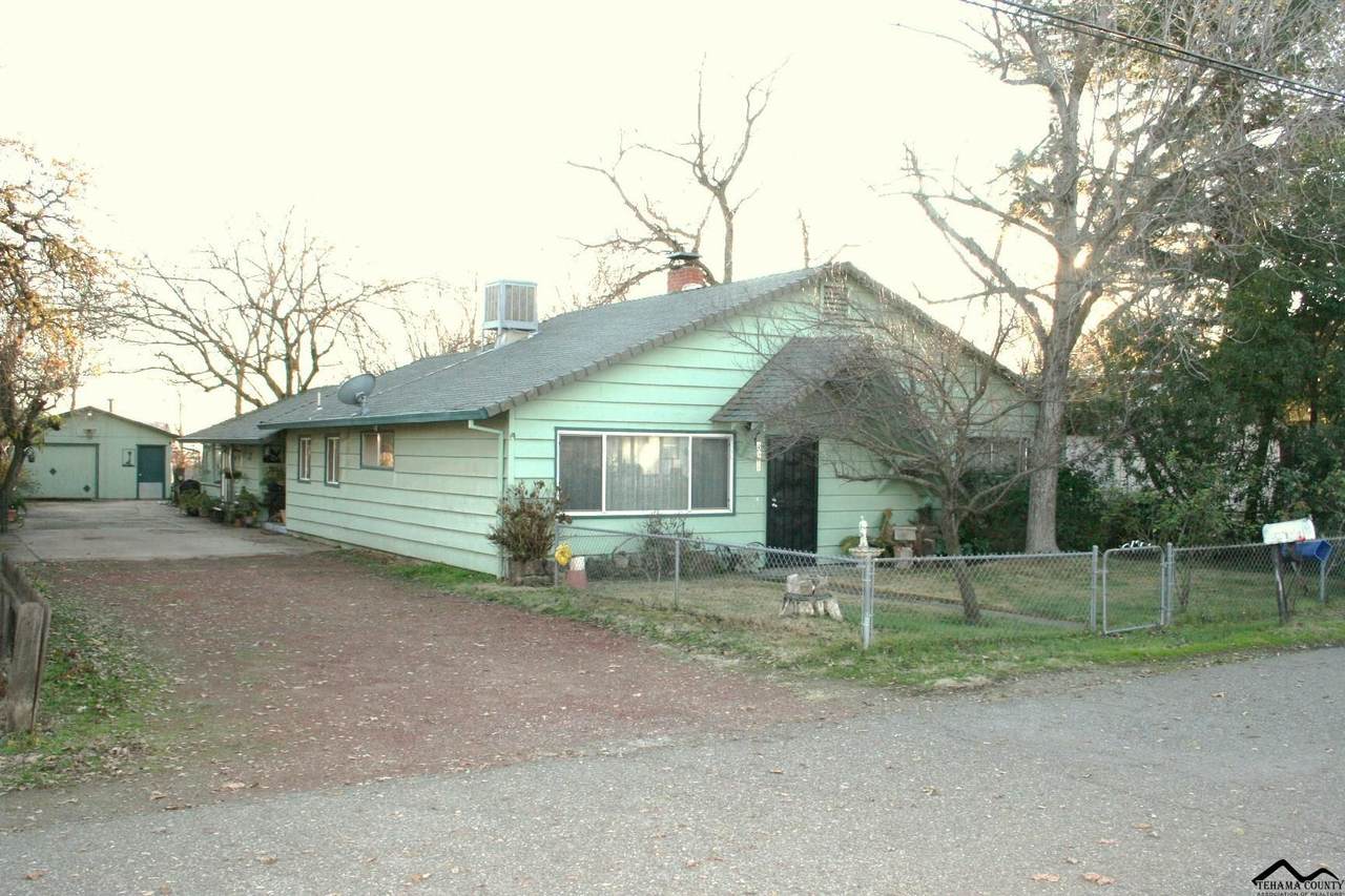 20779 Oak Street - Photo 1