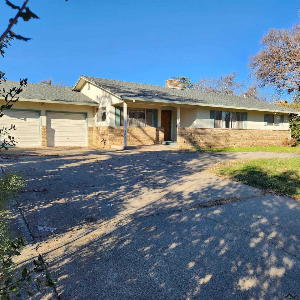 1410 Robinson Drive - Photo 1