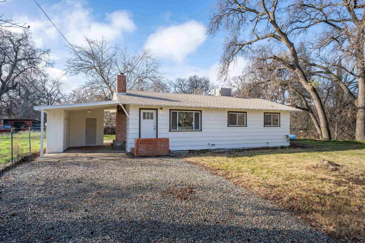 12195 Hwy 99 E - Photo 1