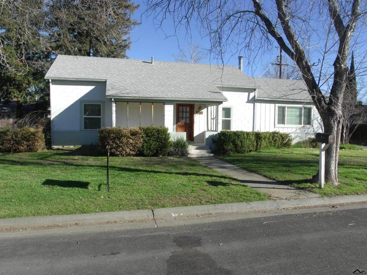 611 Hoag Street - Photo 1
