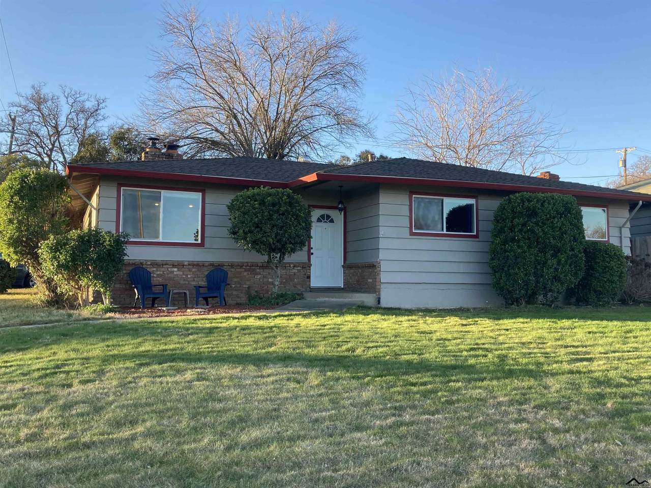 258 Walton Avenue - Photo 1