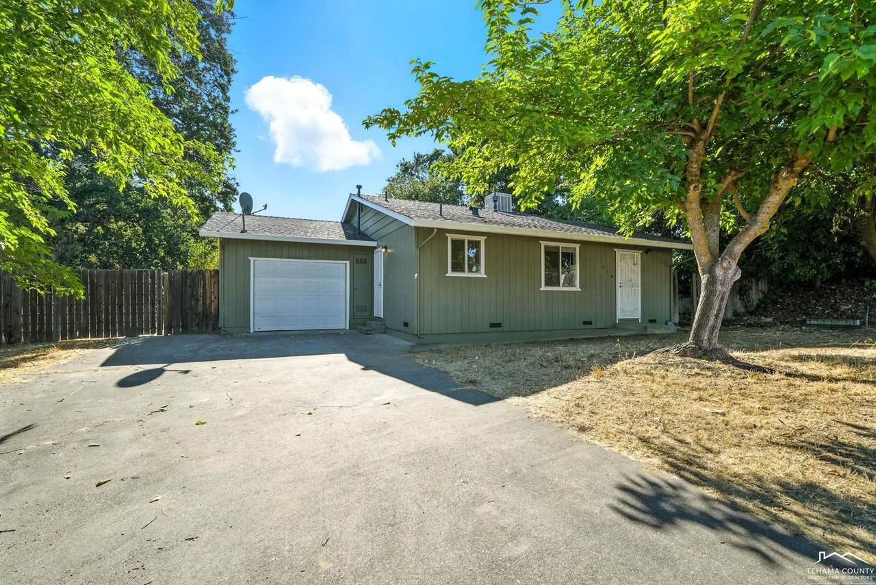 810 Ashmount Avenue - Photo 1