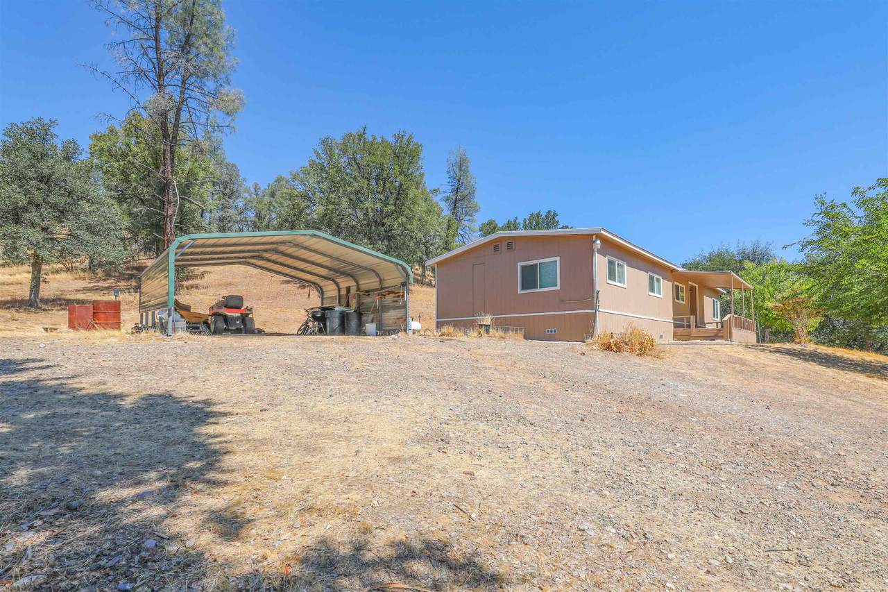17475 Benson Road - Photo 1