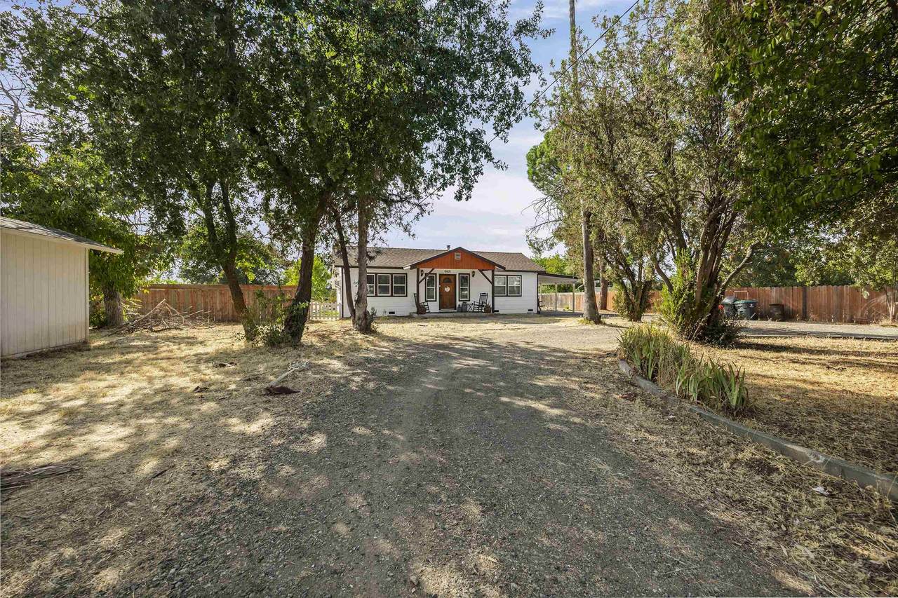 8605 State Highway 99 E - Photo 1