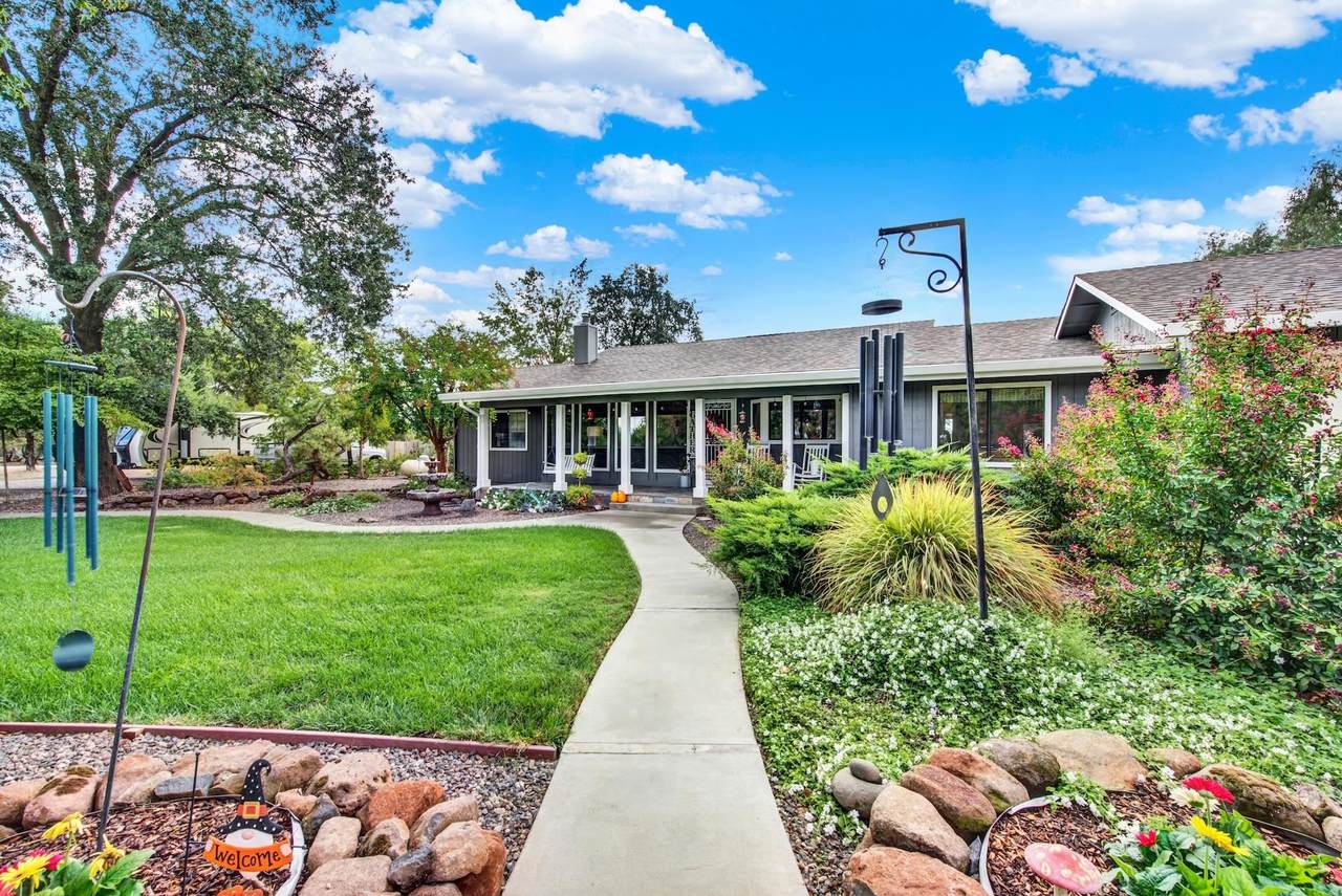 25050 Massachusetts Avenue - Photo 1