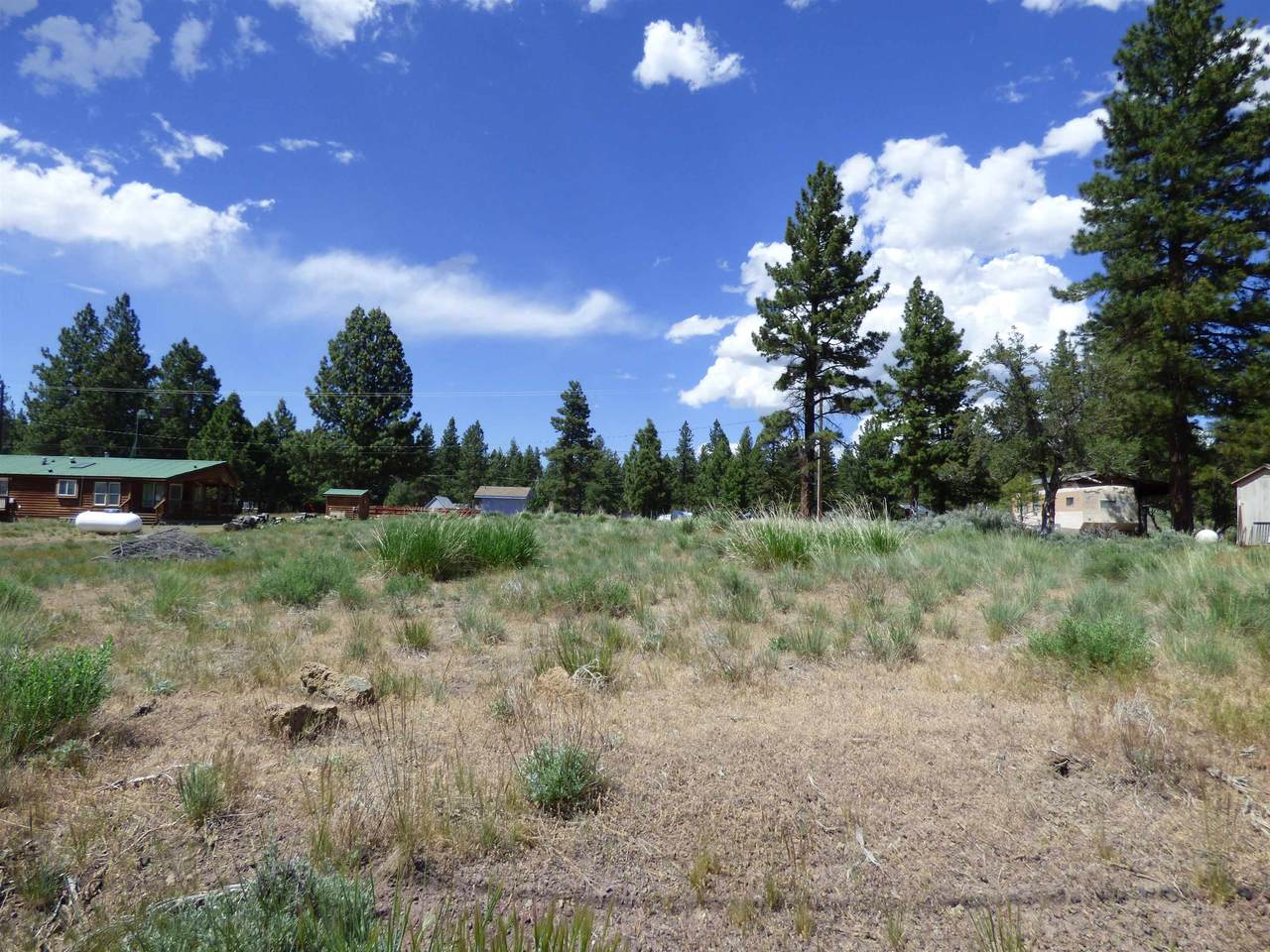 687-190 Hemlock Way - Photo 1