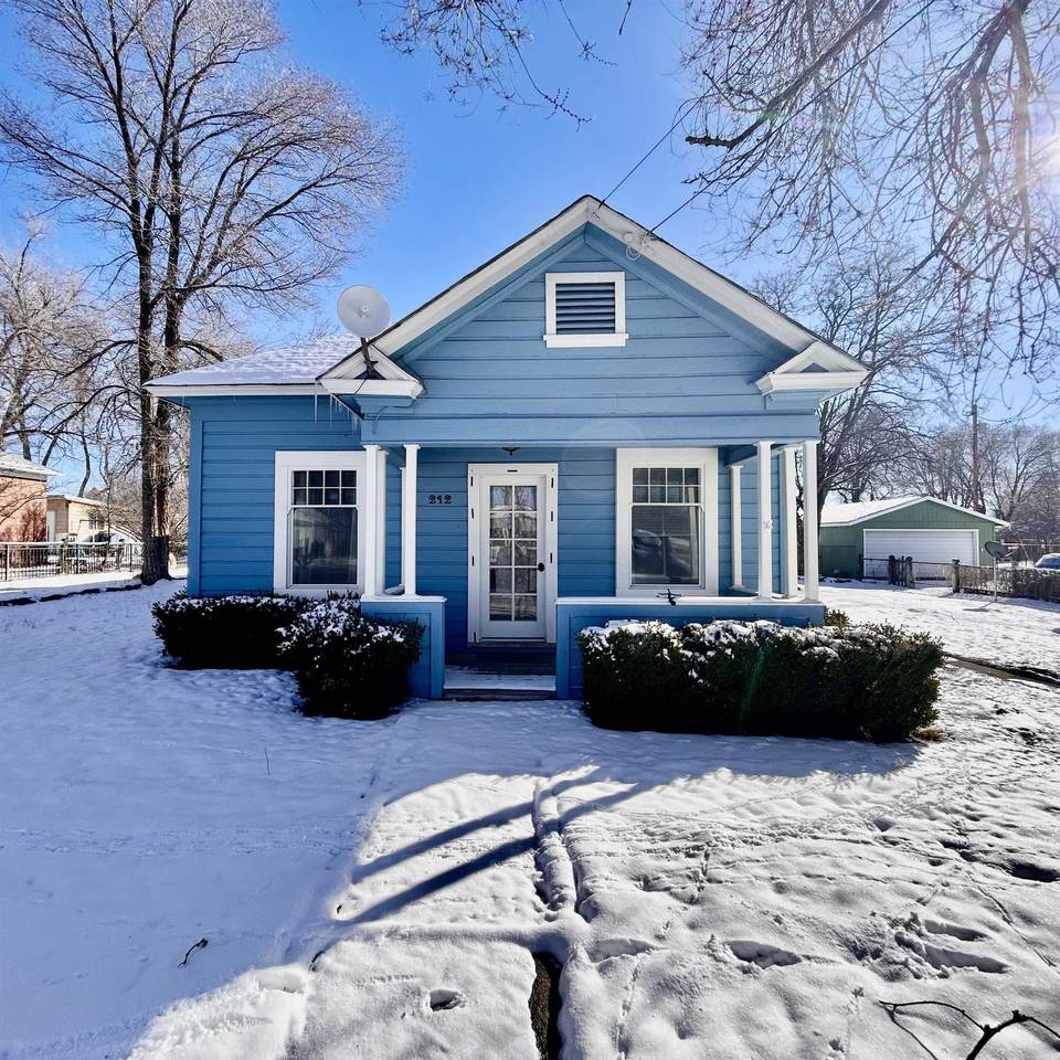 212 East Street - Photo 1