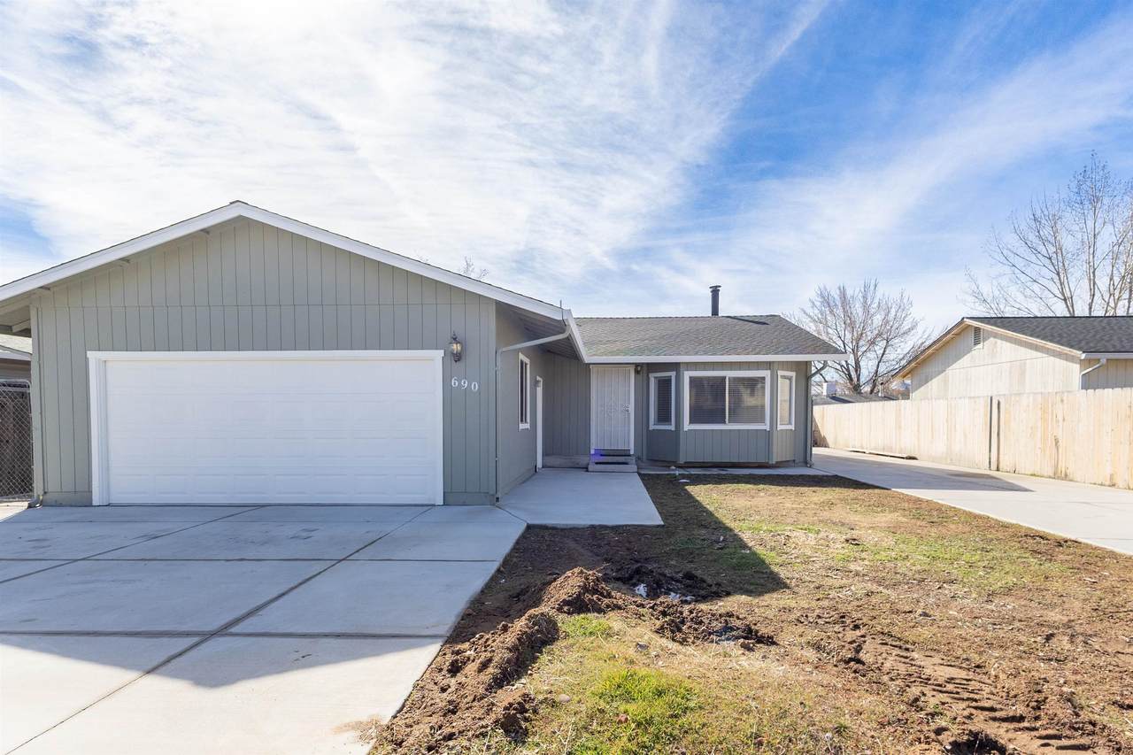 690 Cameron Way - Photo 1