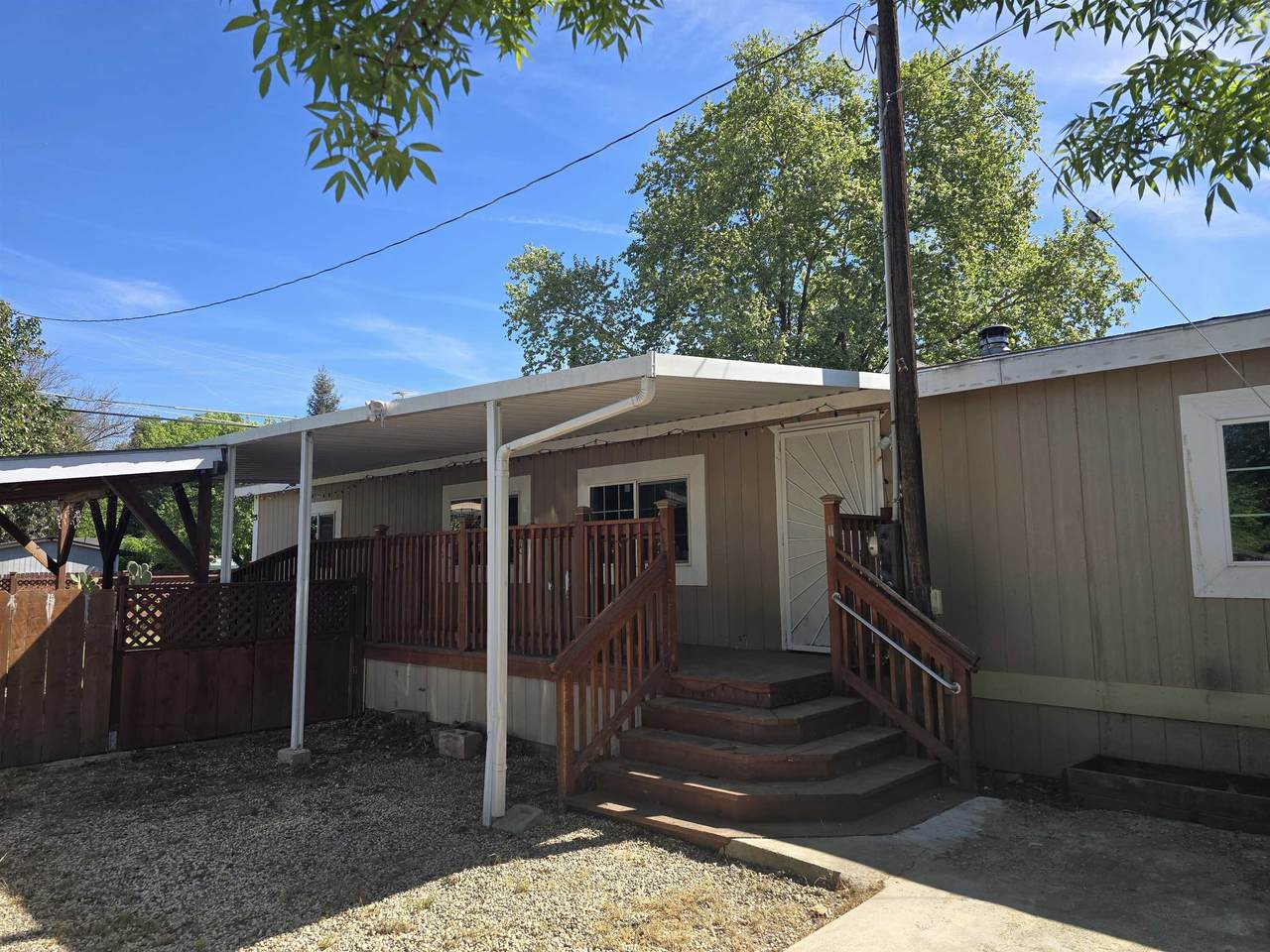 7701 Sherwood Blvd. - Photo 1